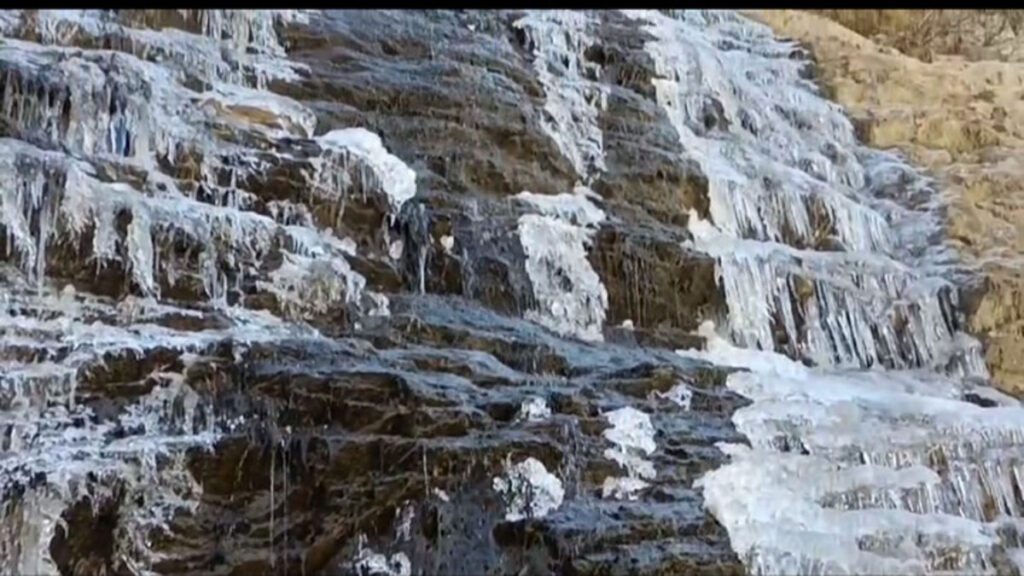 snowfall-2-1762955202409